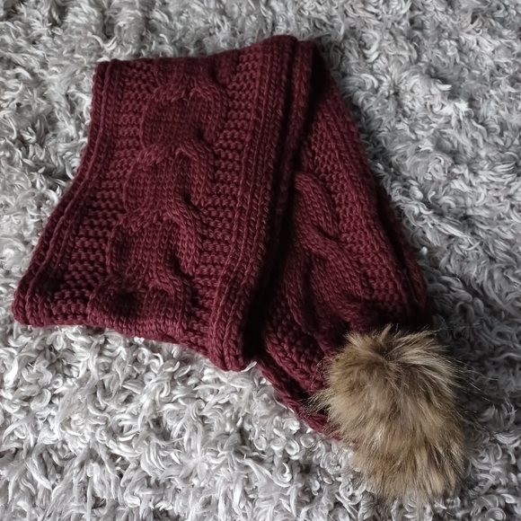 Reitman's Pom Pom Scarf - Picture 7 of 7